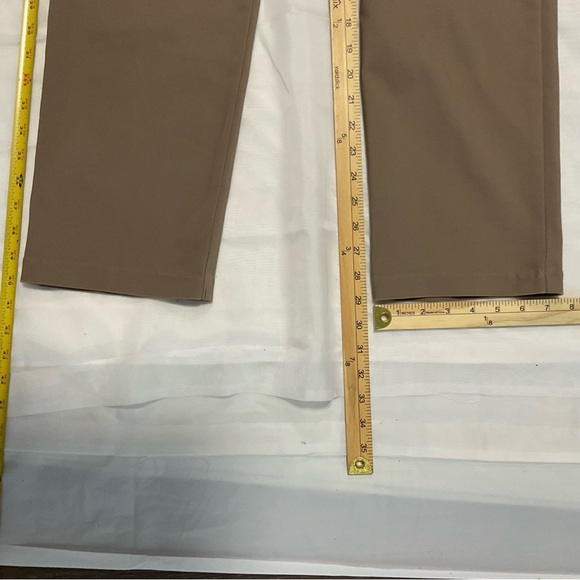 NWOT ‘Secret Shapes’ LEE Regular Fit Straight Leg Mid Rise Women’s Khaki Jeans M - Picture 10 of 11